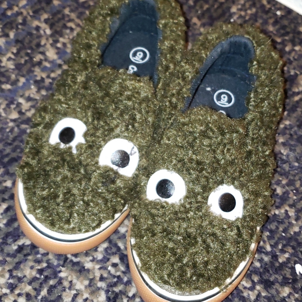 Cutest fuzzy sneaks....Boys